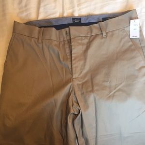 Men's Gap tailored Khakis never worn